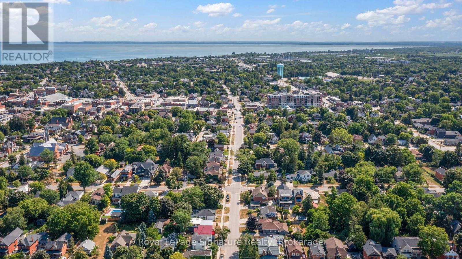 Photo 39 of 125 Fourth Street W, Collingwood ON