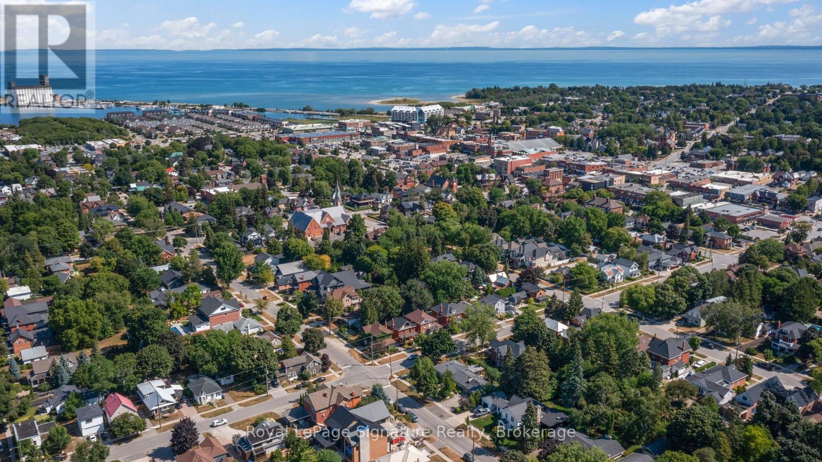 Photo 41 of 125 Fourth Street W, Collingwood ON