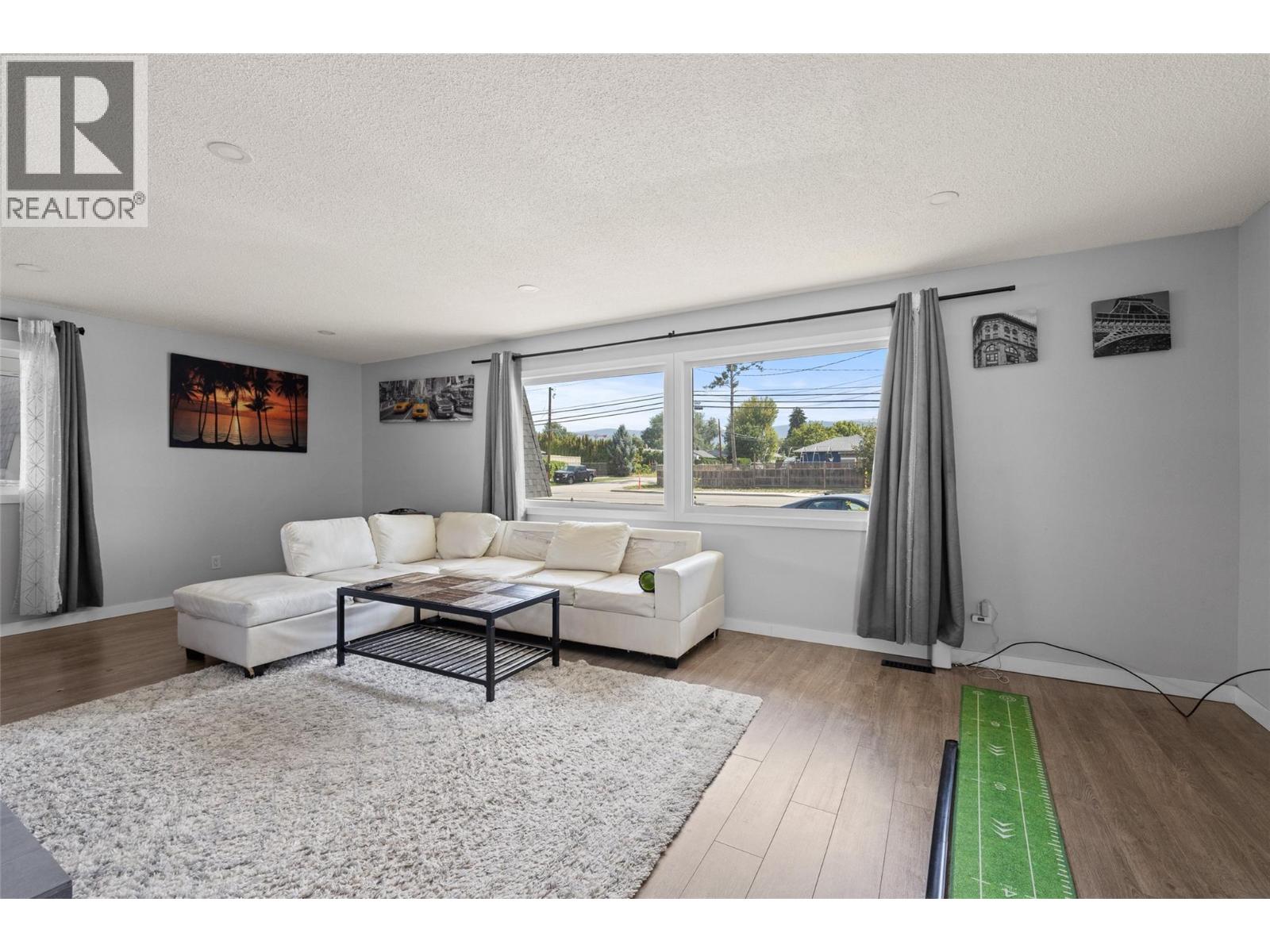  290 Leathead Road, Kelowna