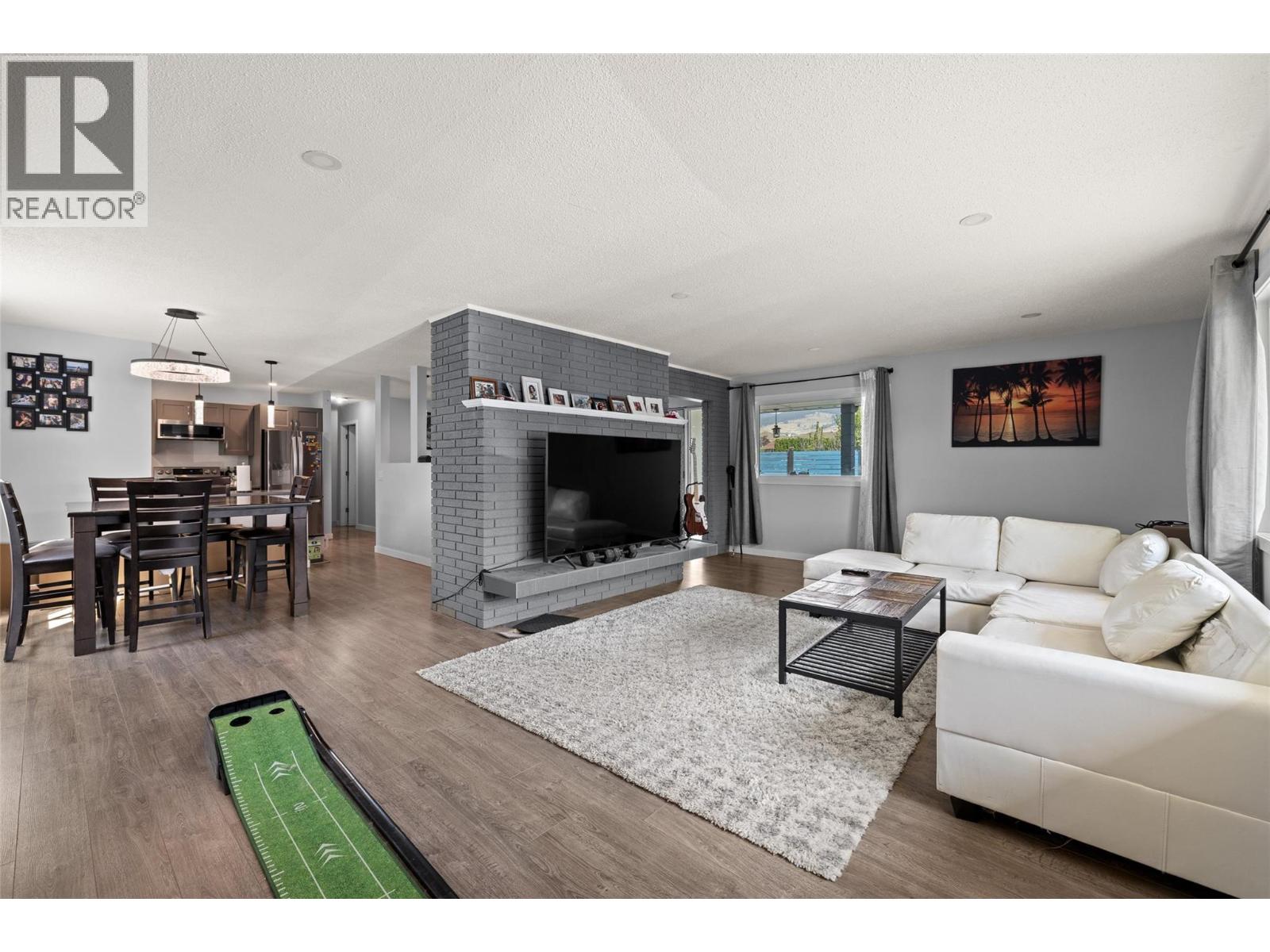 290 Leathead Road, Kelowna