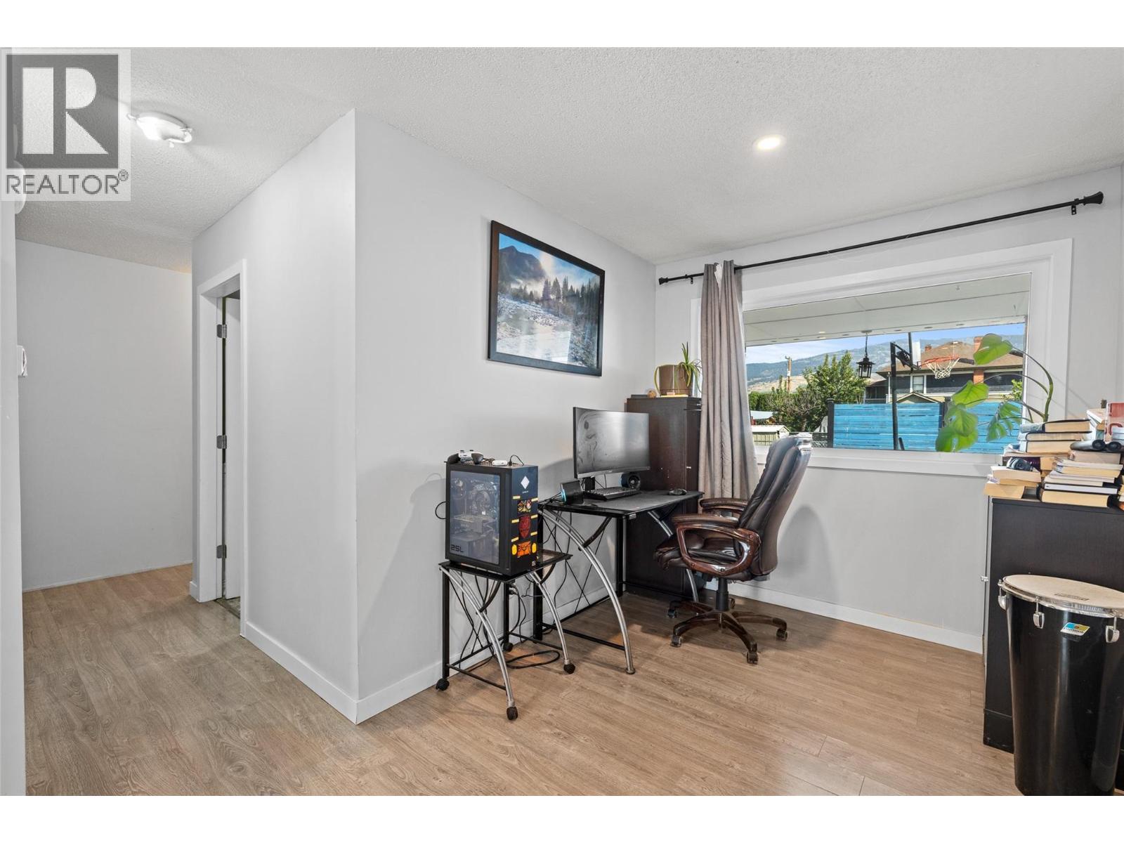  290 Leathead Road, Kelowna