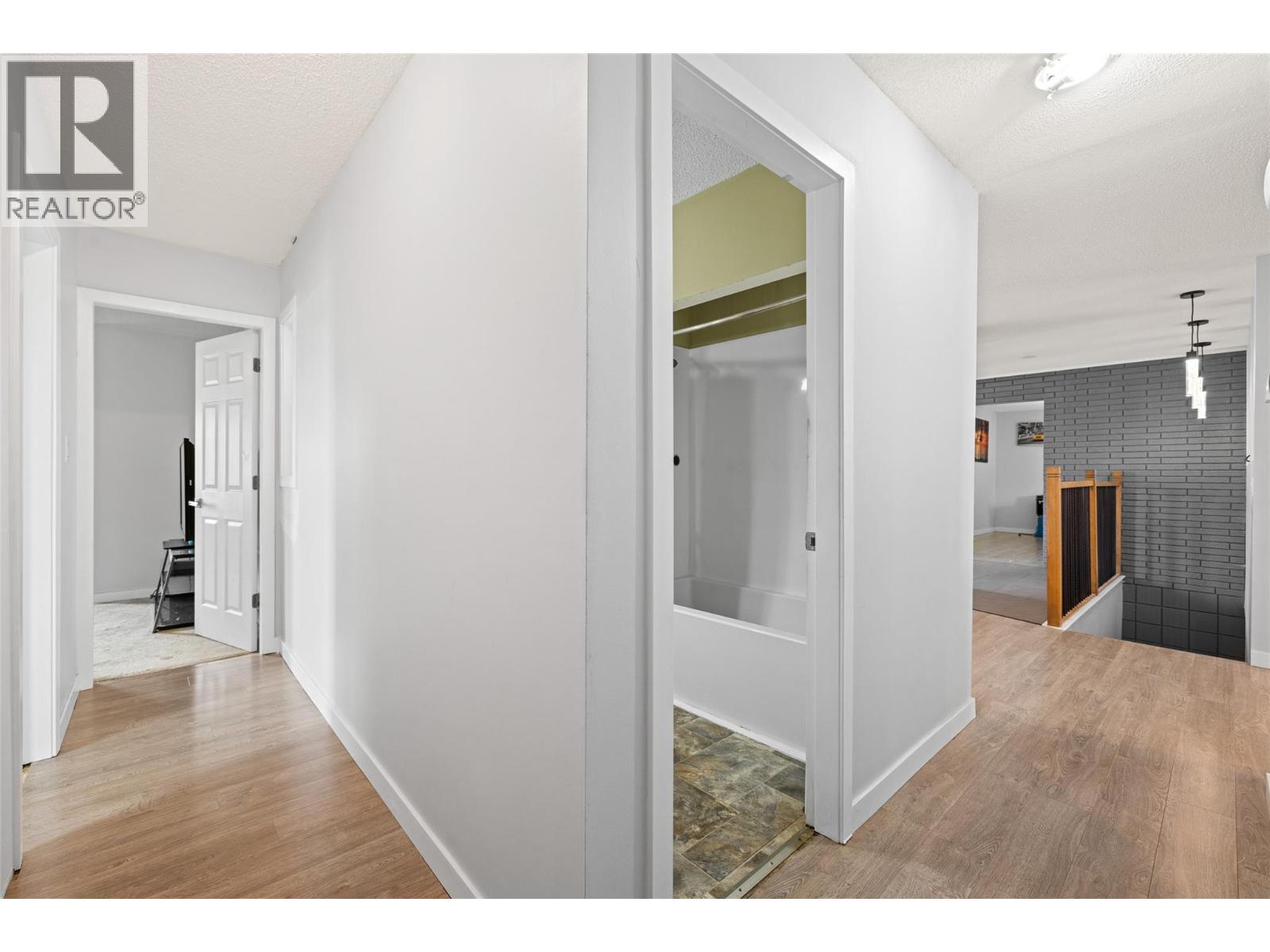  290 Leathead Road, Kelowna