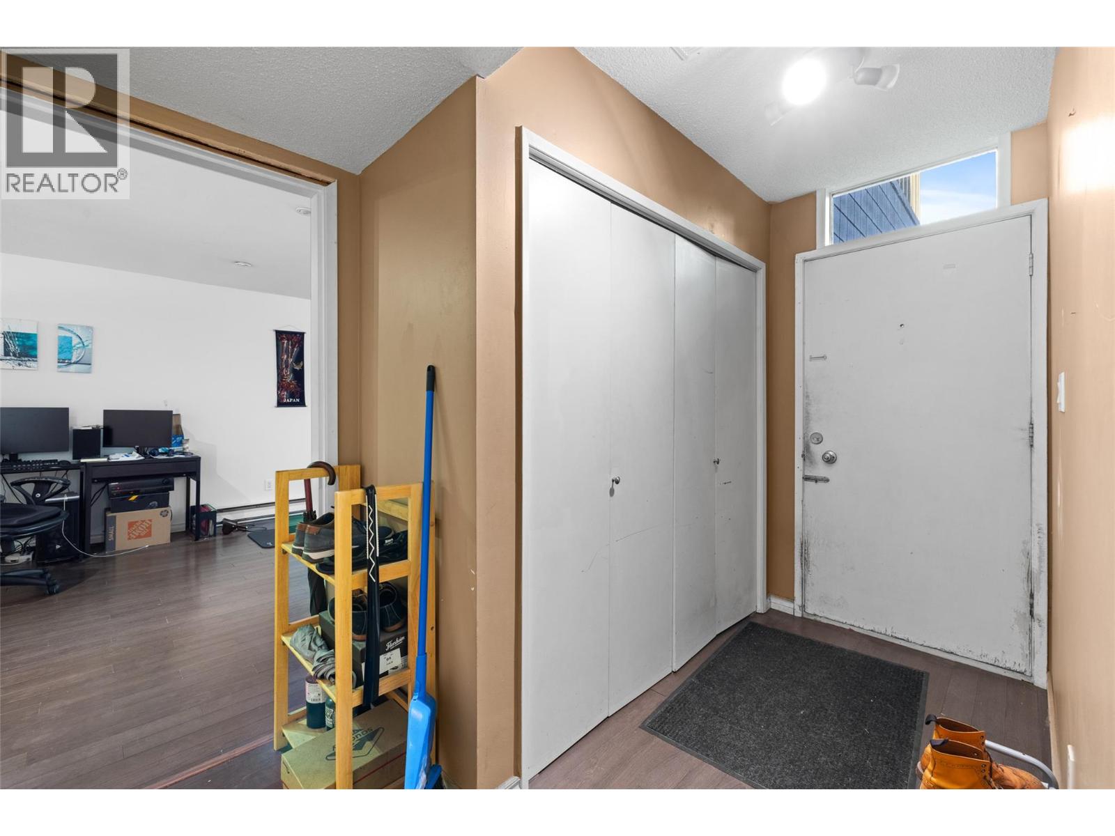  290 Leathead Road, Kelowna