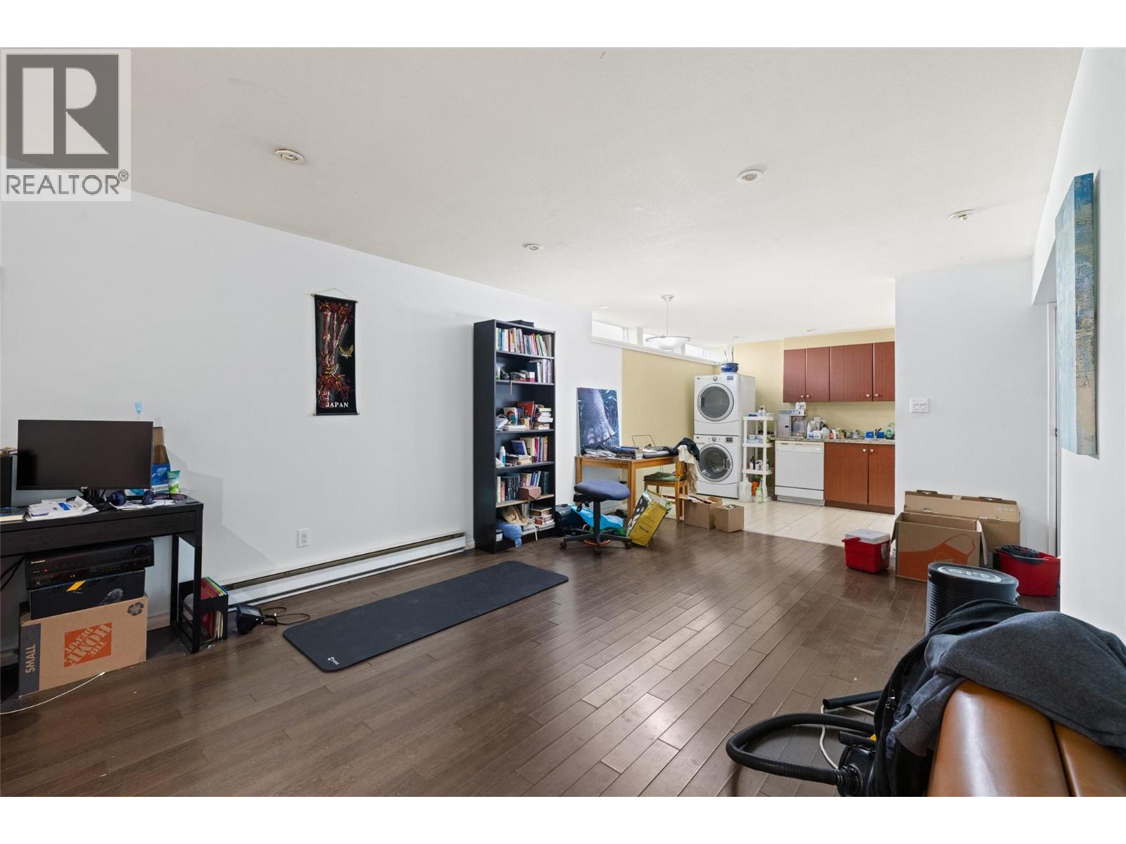  290 Leathead Road, Kelowna