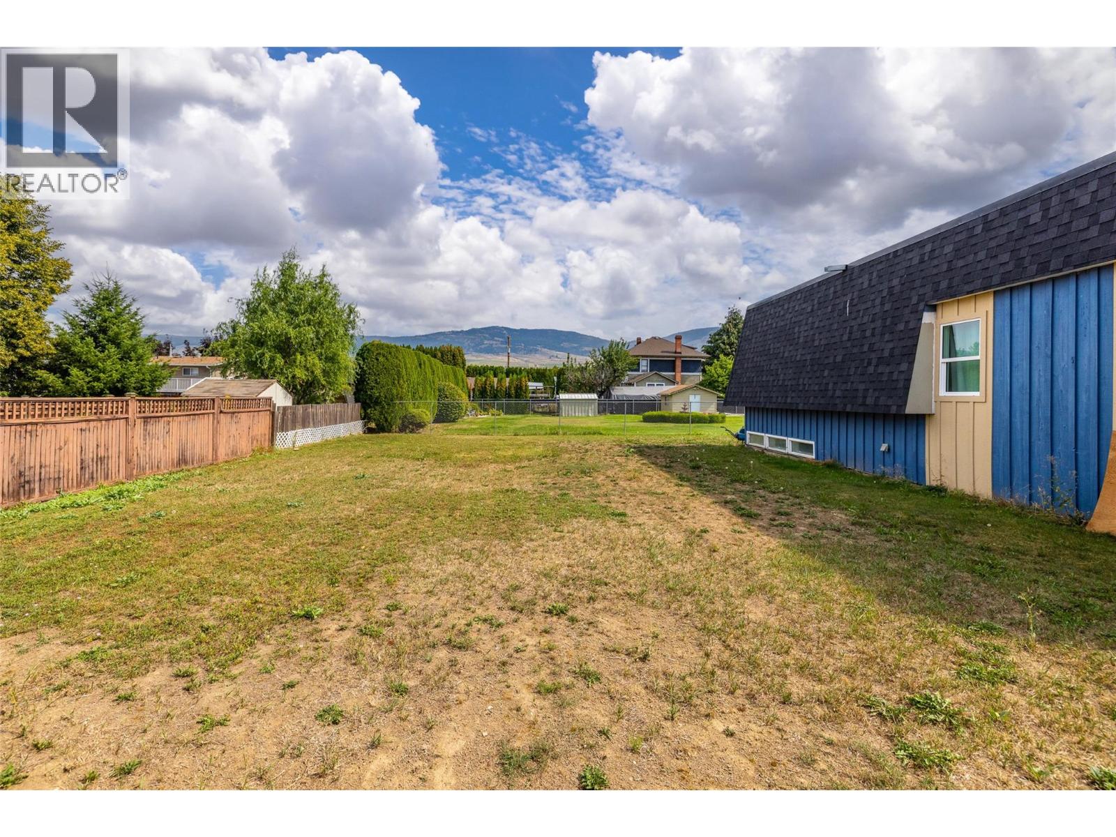  290 Leathead Road, Kelowna
