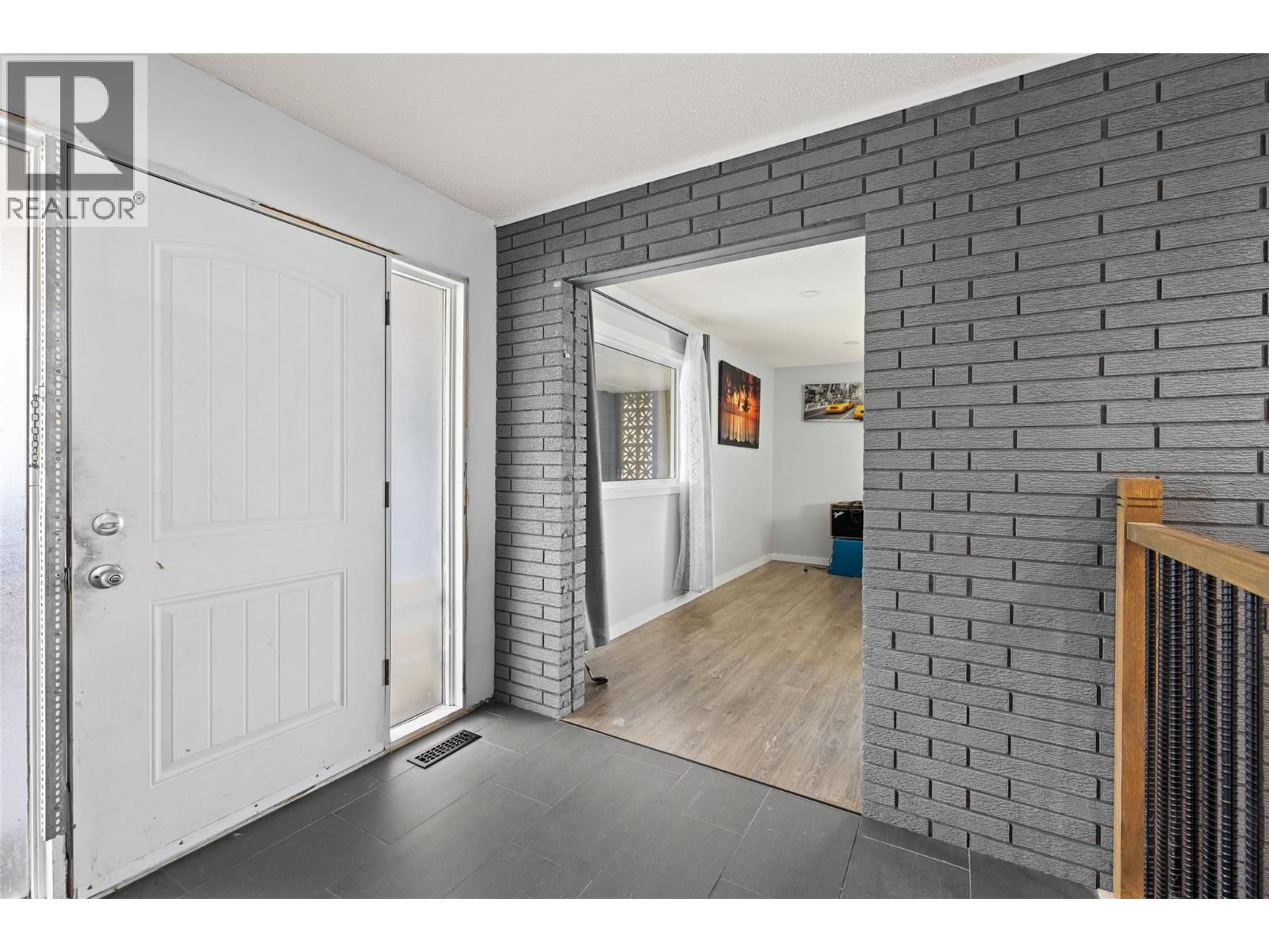  290 Leathead Road, Kelowna