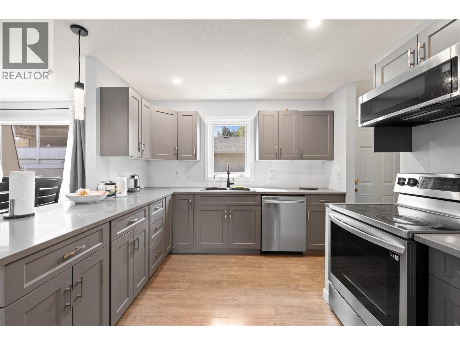  290 Leathead Road, Kelowna