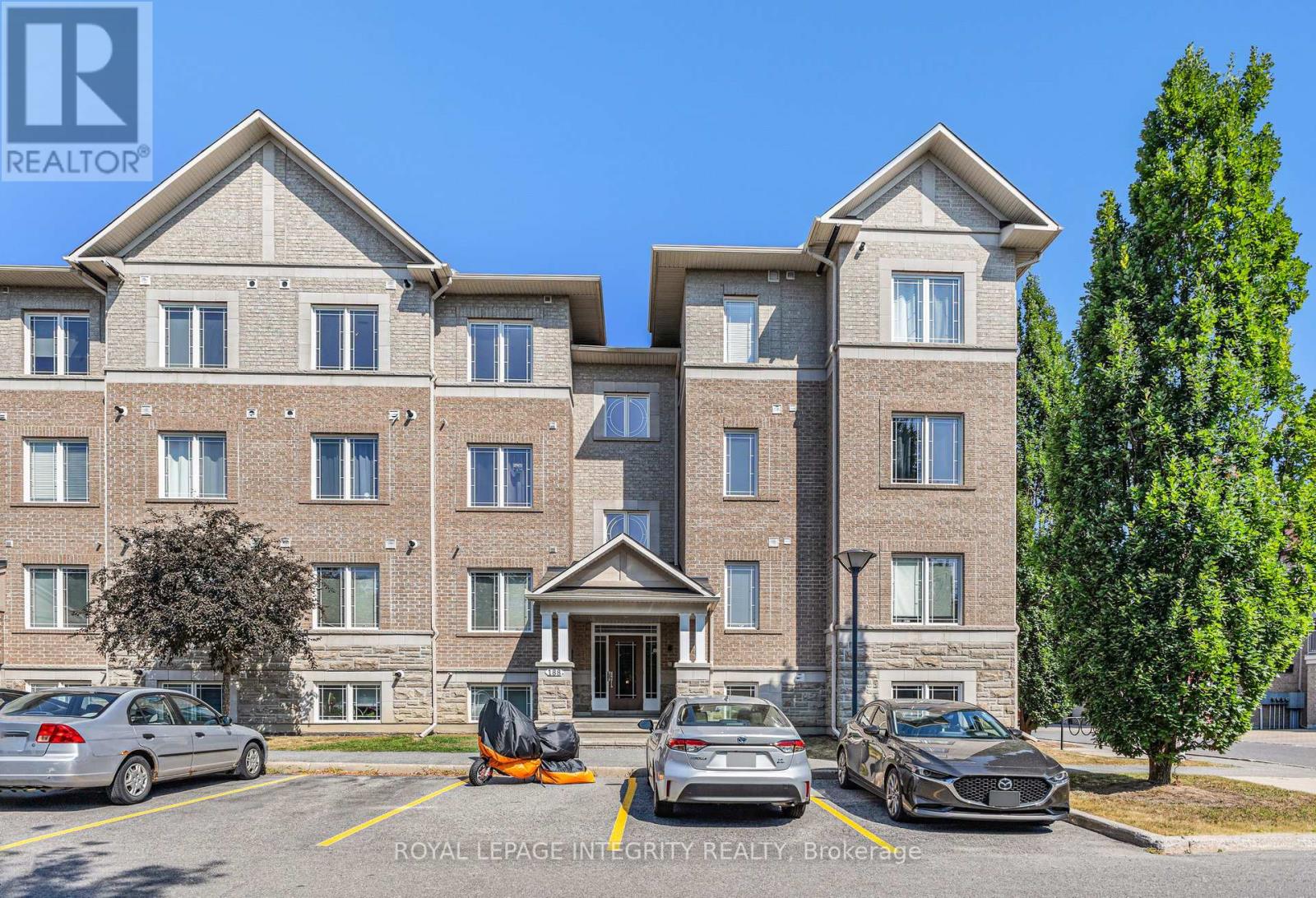 Photo 1 of 8 188 Paseo Private, Ottawa ON