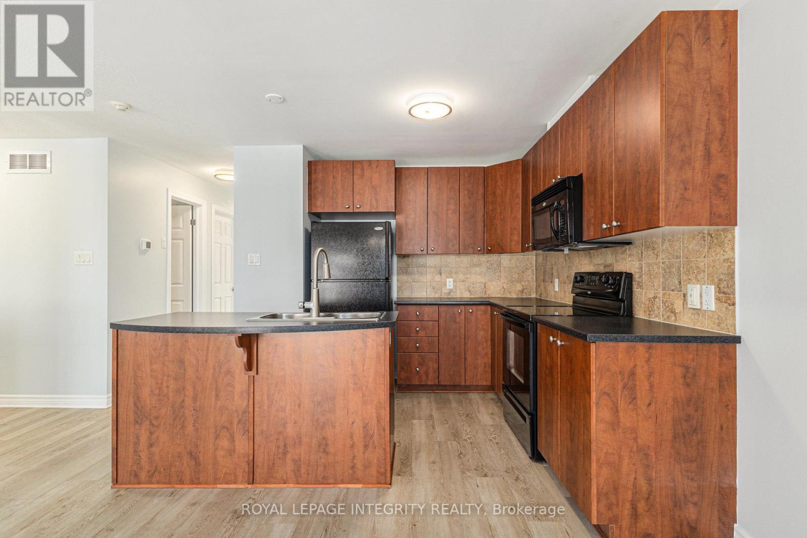 Photo 10 of 8 188 Paseo Private, Ottawa ON