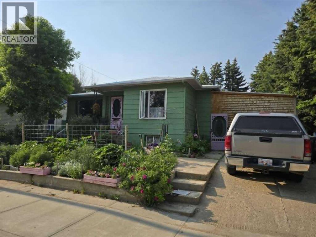 Photo 41 of 221 Center Avenue Ne, Milk River AB