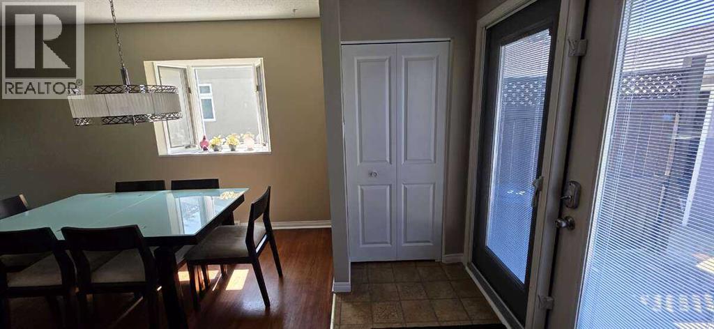 Photo 22 of 640 Willowburn Crescent Se, Calgary AB
