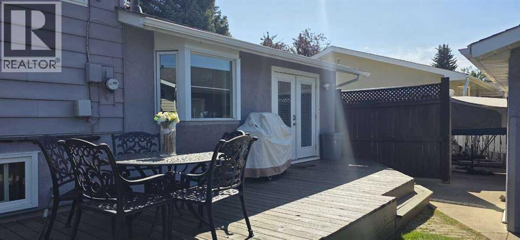 Photo 13 of 640 Willowburn Crescent Se, Calgary AB