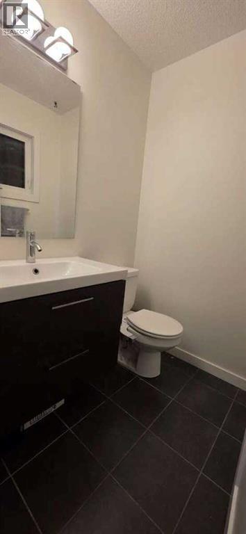 Photo 32 of 640 Willowburn Crescent Se, Calgary AB