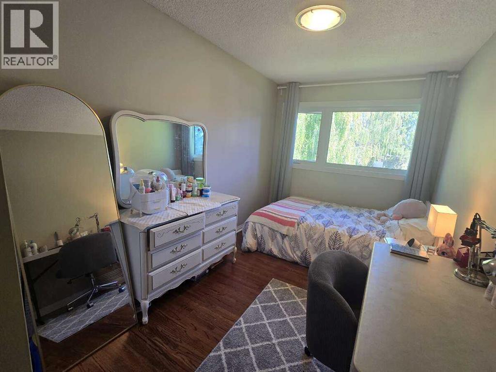 Photo 38 of 640 Willowburn Crescent Se, Calgary AB