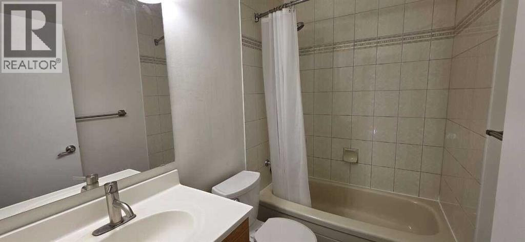 Photo 37 of 640 Willowburn Crescent Se, Calgary AB