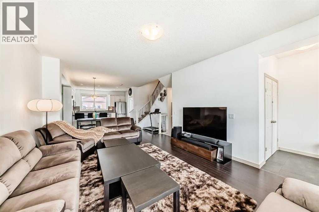 Photo 16 of 210 Redstone Drive Ne, Calgary AB