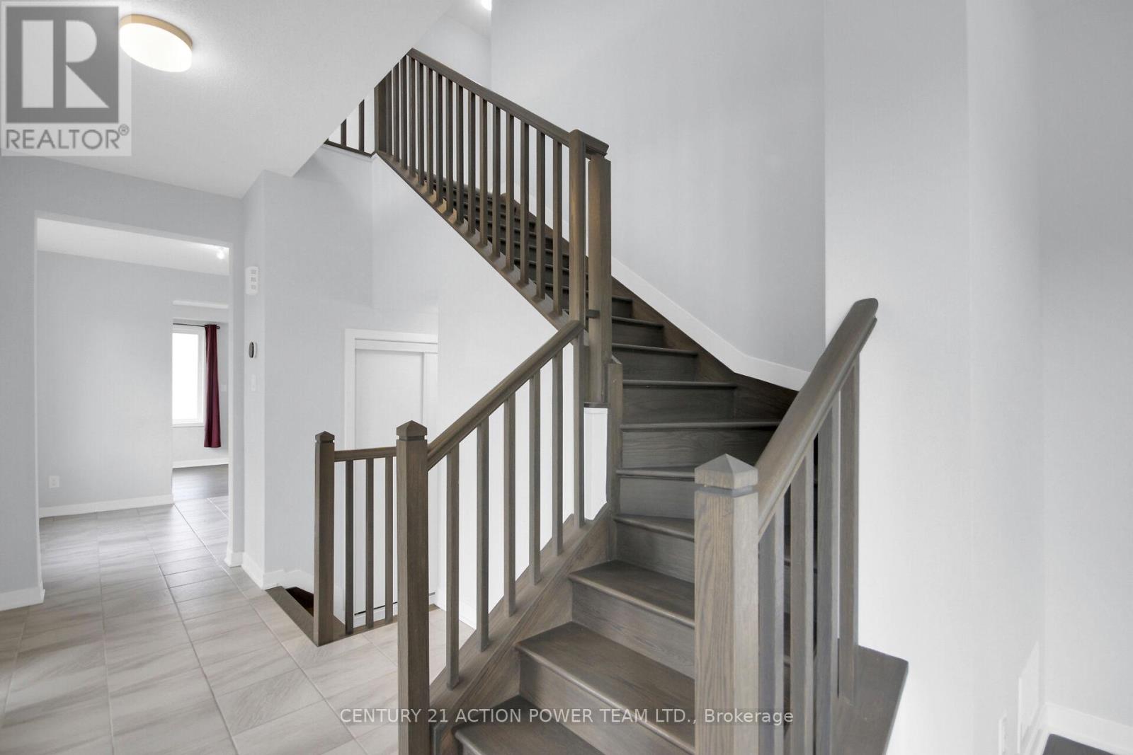 Photo 17 of 254 Ormiston Crescent, Ottawa ON