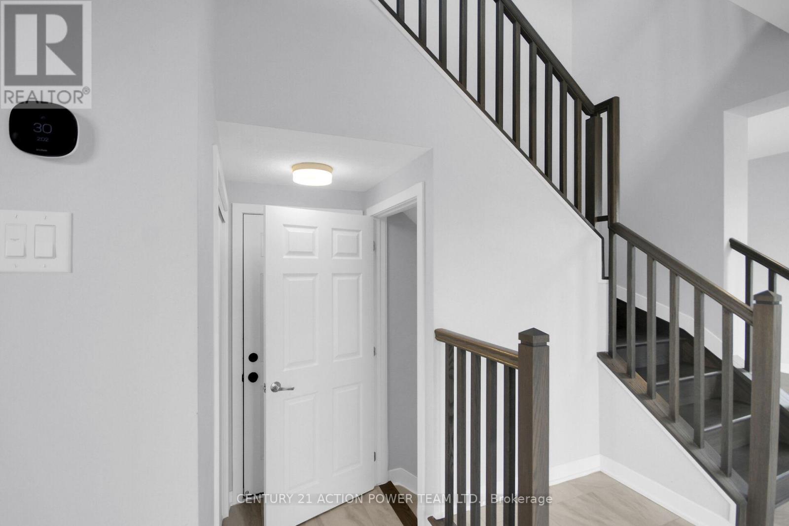 Photo 19 of 254 Ormiston Crescent, Ottawa ON