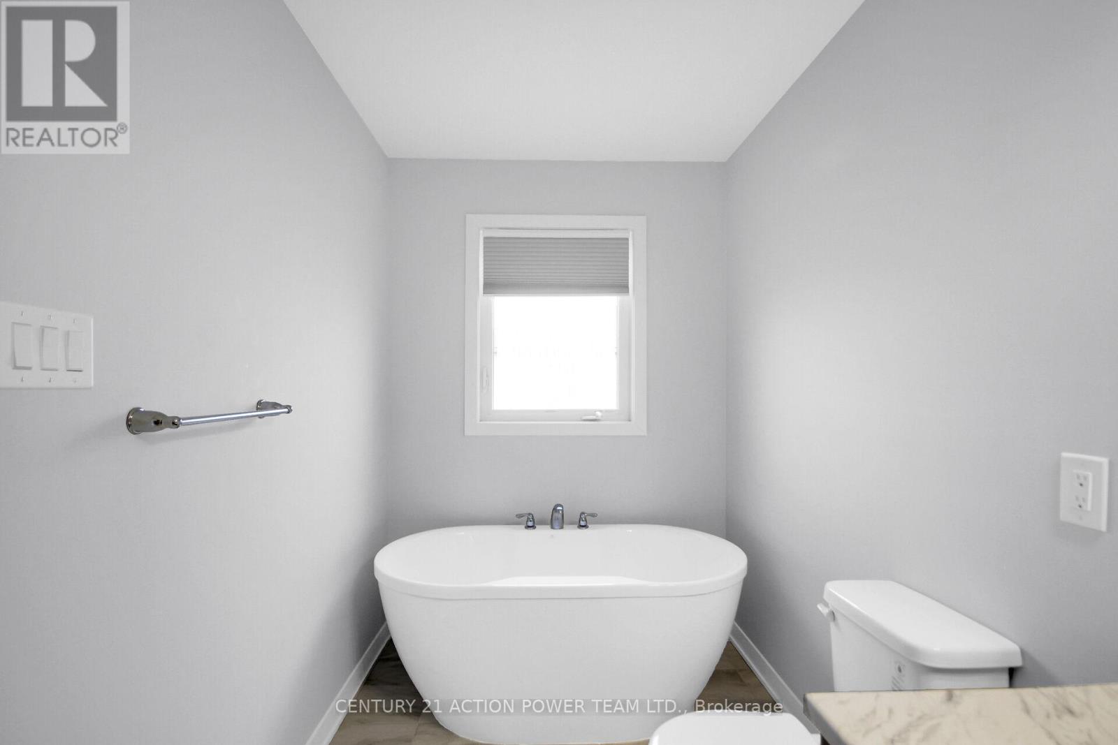 Photo 29 of 254 Ormiston Crescent, Ottawa ON