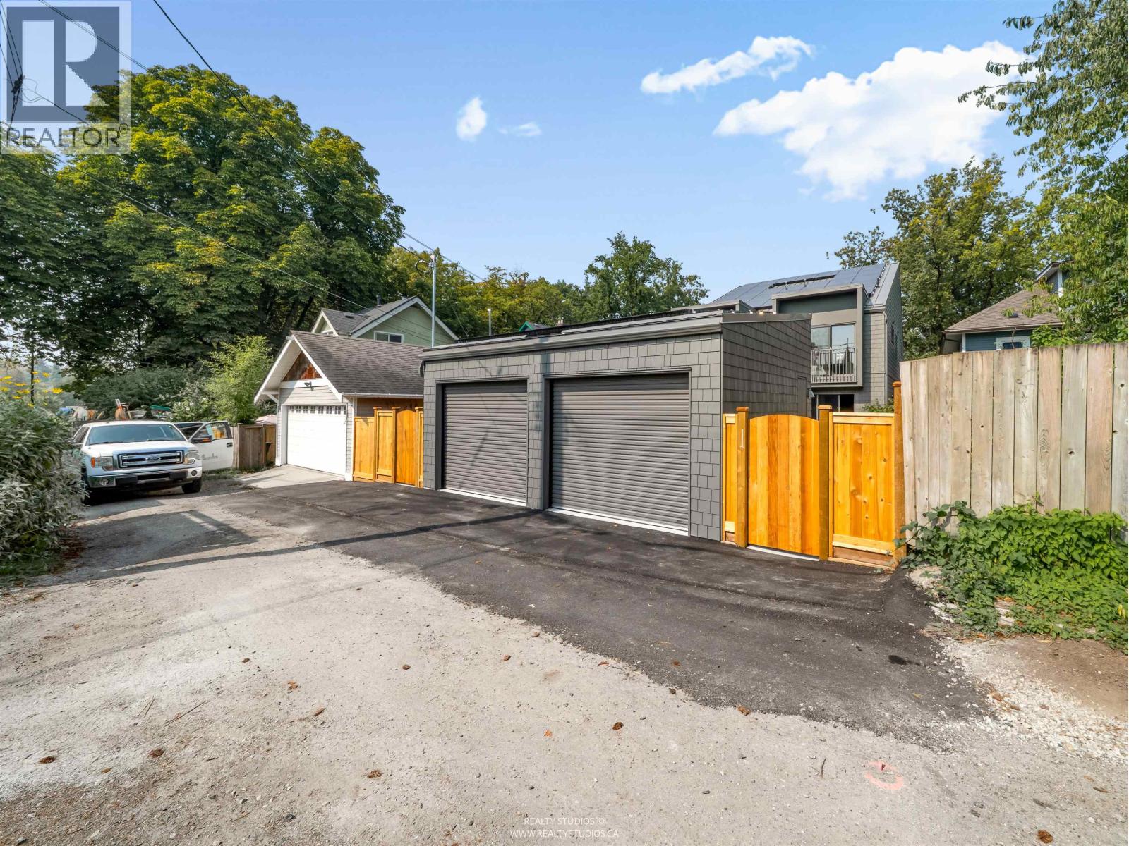 Photo 38 of 1 1120 E 23rd Avenue, Vancouver BC
