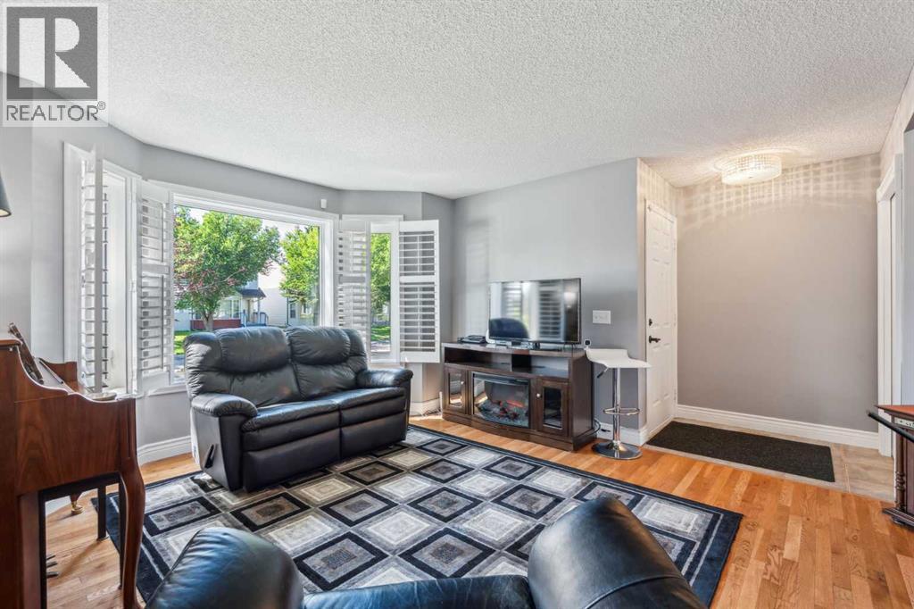 Photo 5 of 5248 Martin Crossing Drive Ne, Calgary AB