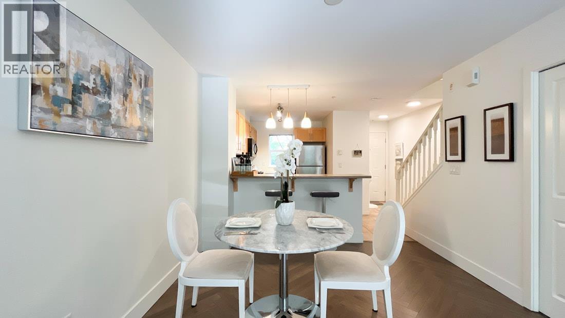 Photo 8 of 312 7000 21 Avenue, Burnaby BC