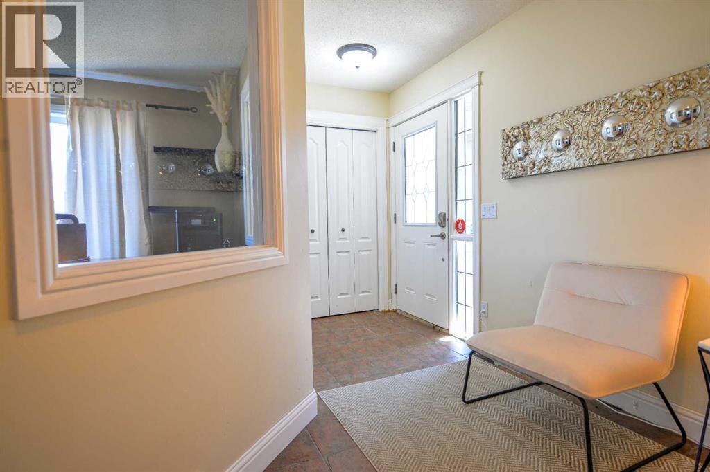 Photo 4 of 53 Tuscany Valley Hill Nw, Calgary AB