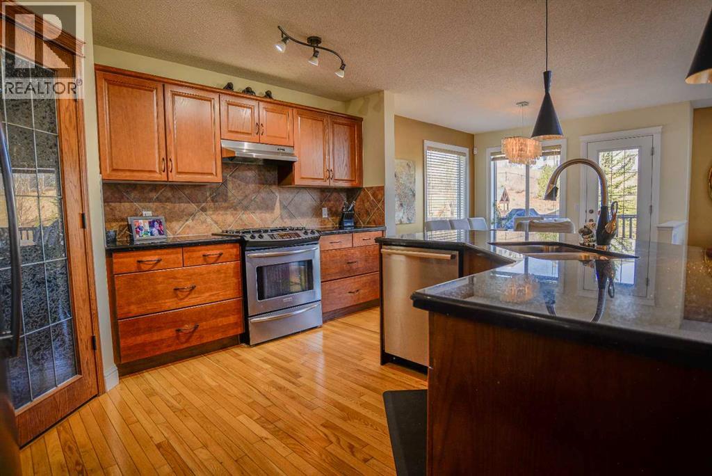 Photo 8 of 53 Tuscany Valley Hill Nw, Calgary AB