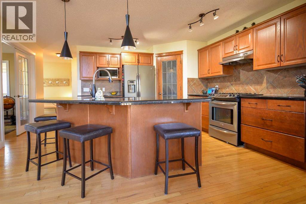 Photo 9 of 53 Tuscany Valley Hill Nw, Calgary AB