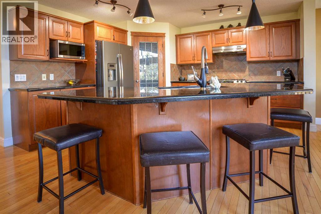 Photo 11 of 53 Tuscany Valley Hill Nw, Calgary AB