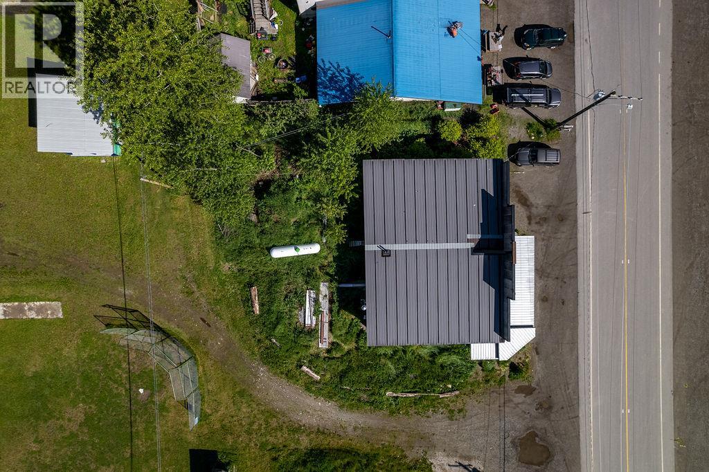 Photo 6 of 7114 1st Avenue, Ymir BC
