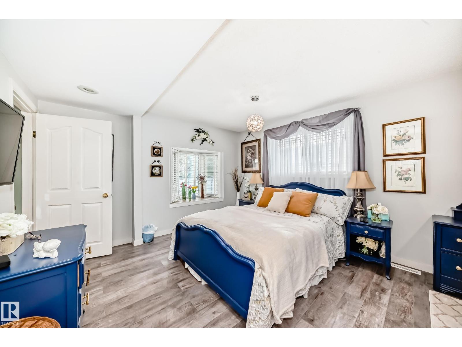 Photo 14 of 4 Glendale Cr, Stony Plain AB