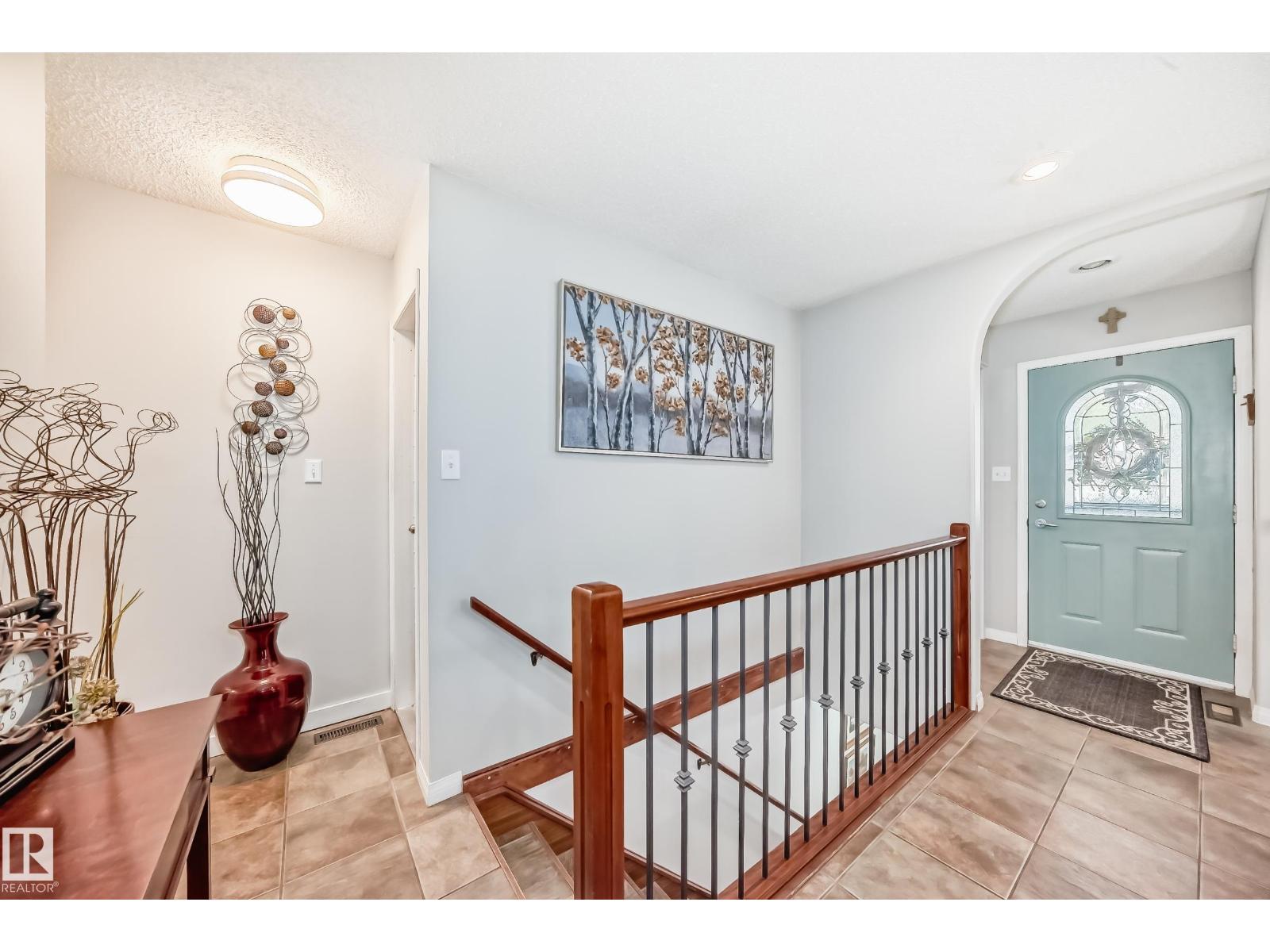 Photo 19 of 4 Glendale Cr, Stony Plain AB