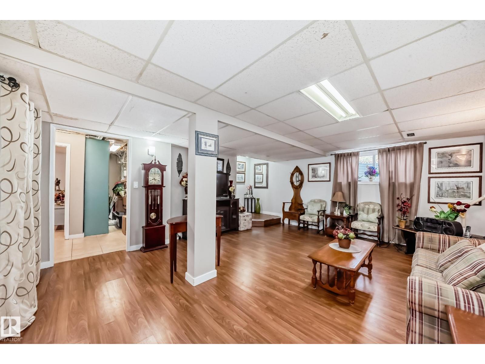 Photo 22 of 4 Glendale Cr, Stony Plain AB