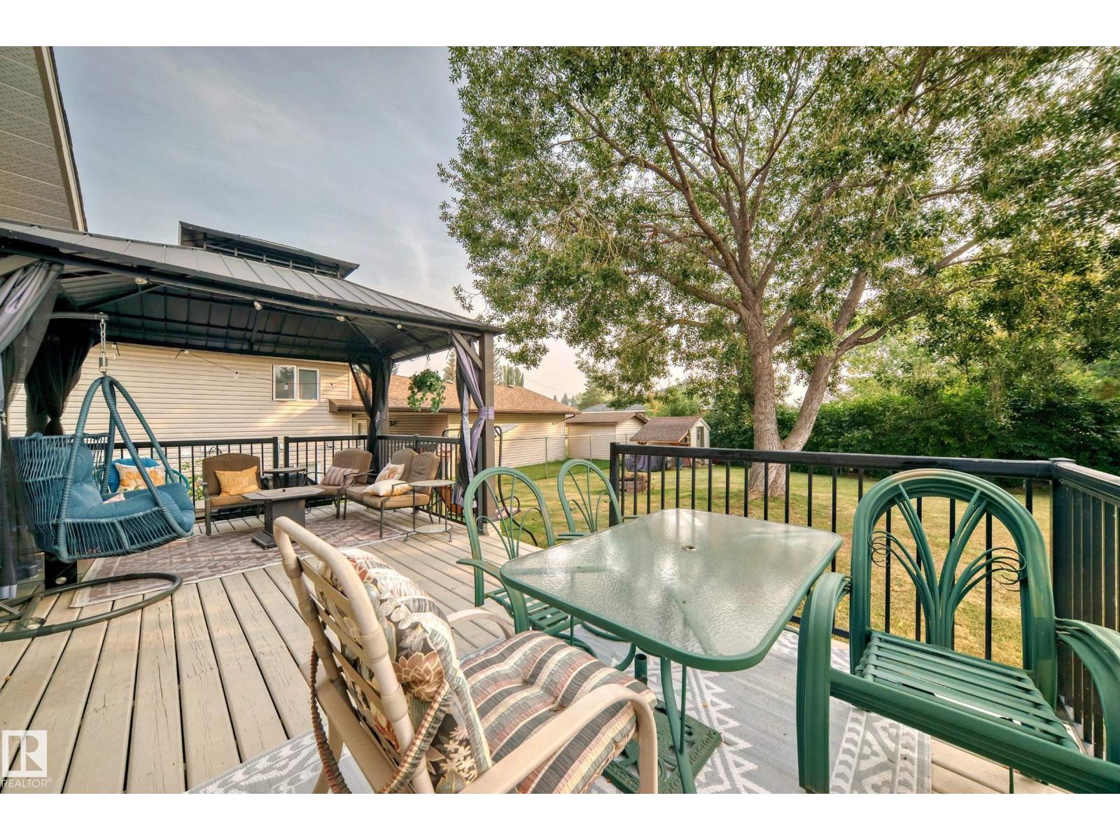 Photo 27 of 4 Glendale Cr, Stony Plain AB