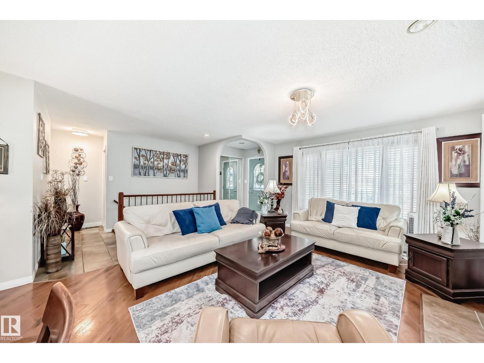 Photo 3 of 4 Glendale Cr, Stony Plain AB