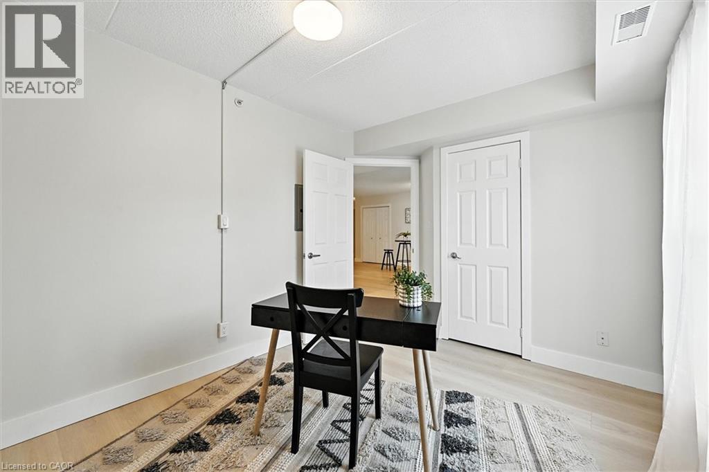 Photo 17 of 1421 Walkers Line Unit 102, Burlington ON