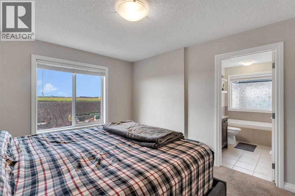 Photo 27 of 296 Evansborough Way Nw, Calgary AB