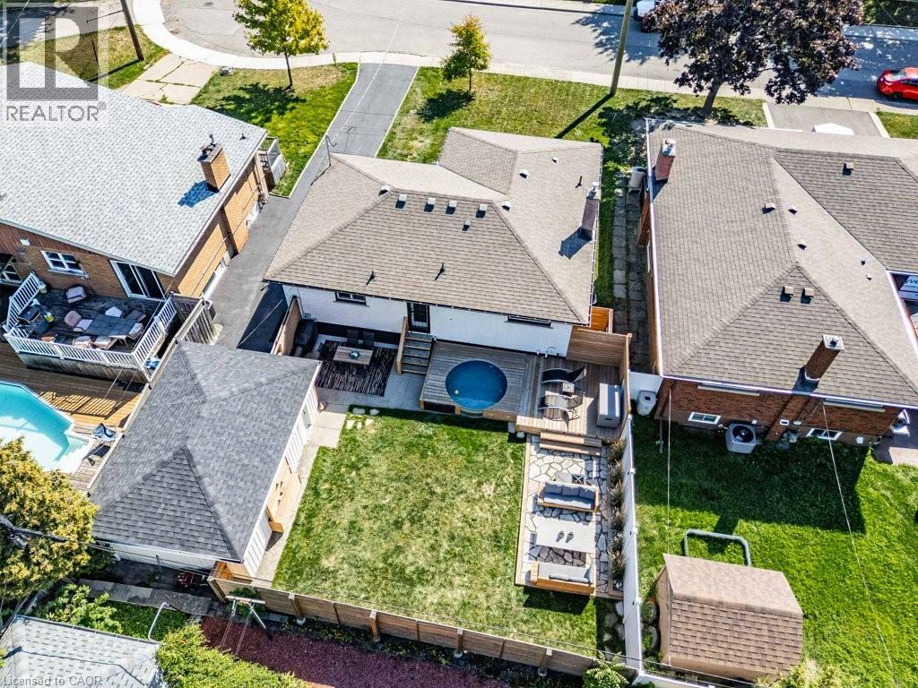 Photo 46 of 30 Cloke Court, Hamilton ON
