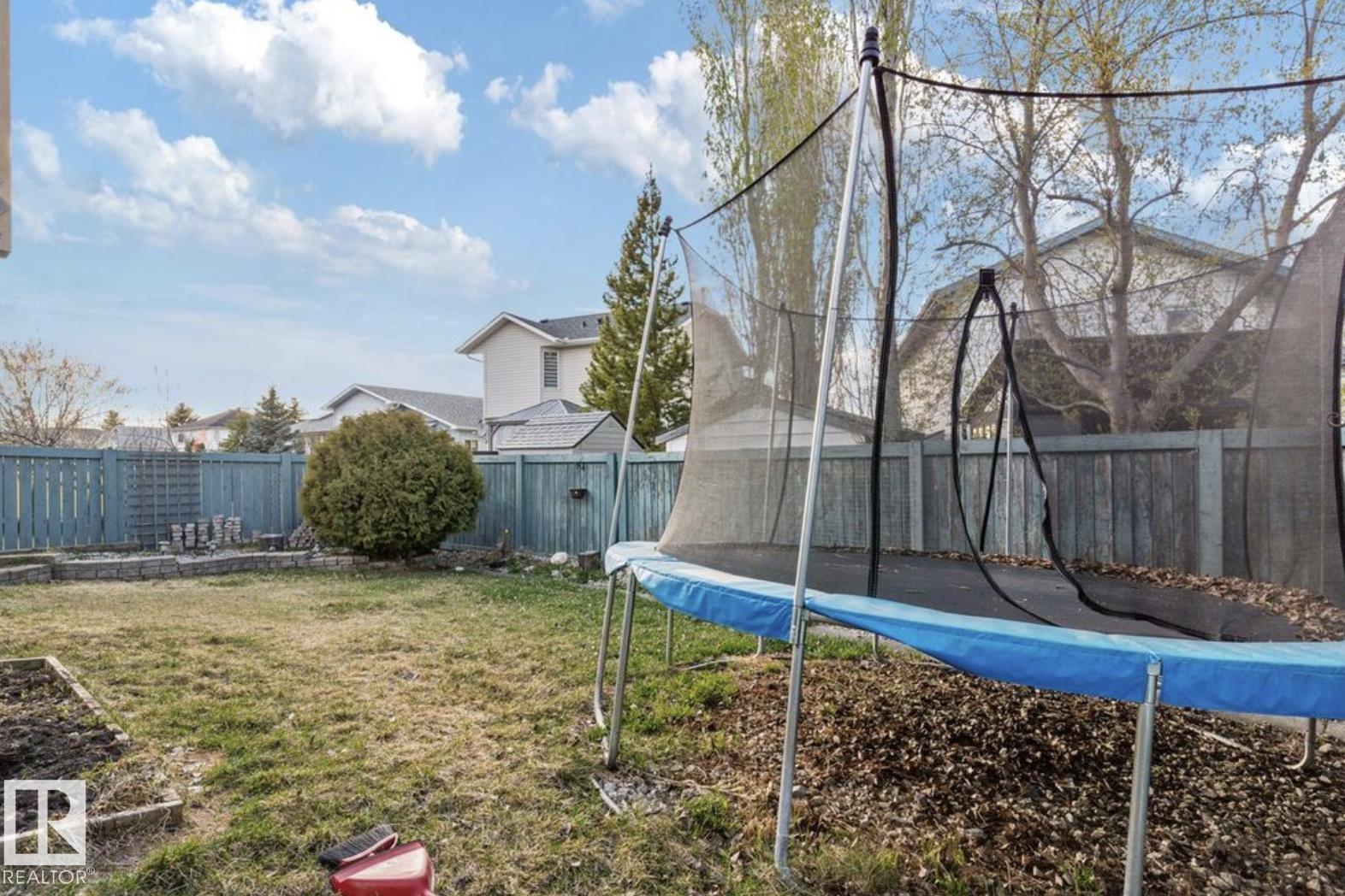 Photo 38 of 4030 37 A Avenue Nw, Edmonton AB