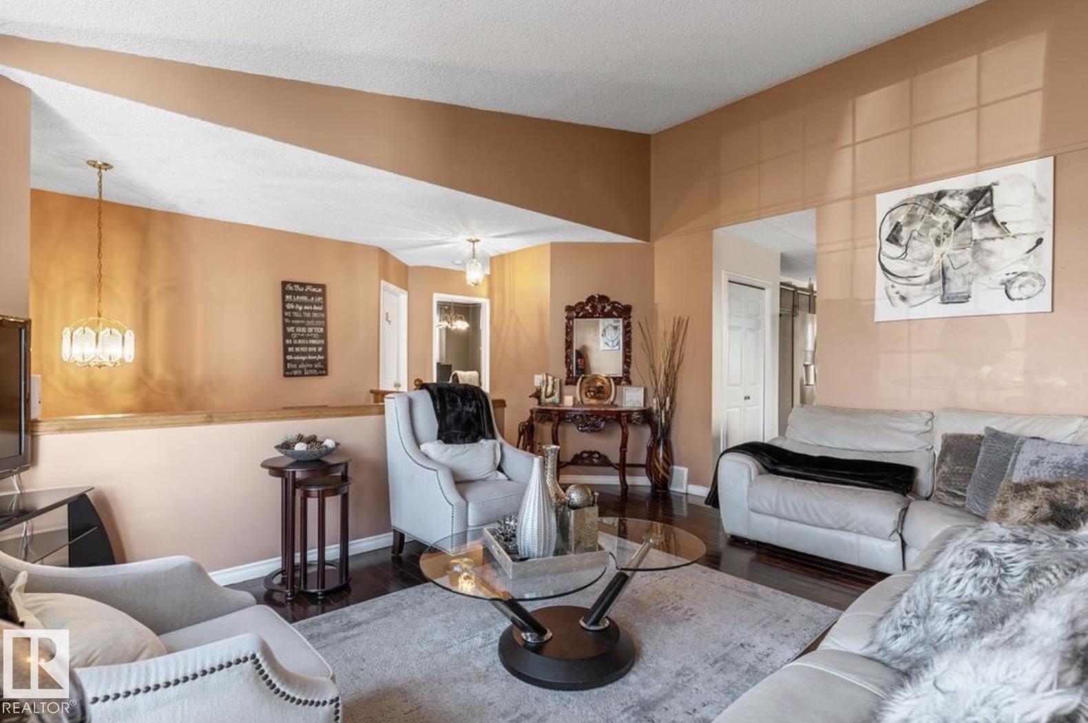 Photo 7 of 4030 37 A Avenue Nw, Edmonton AB