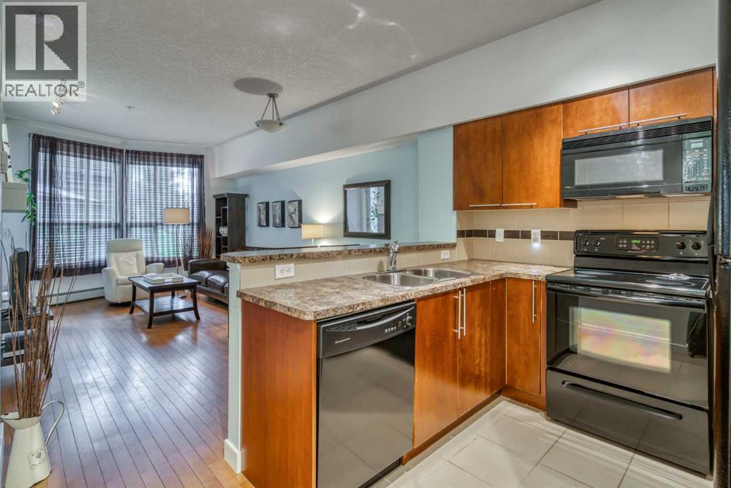 Photo 12 of 111 2420 34 Avenue Sw, Calgary AB