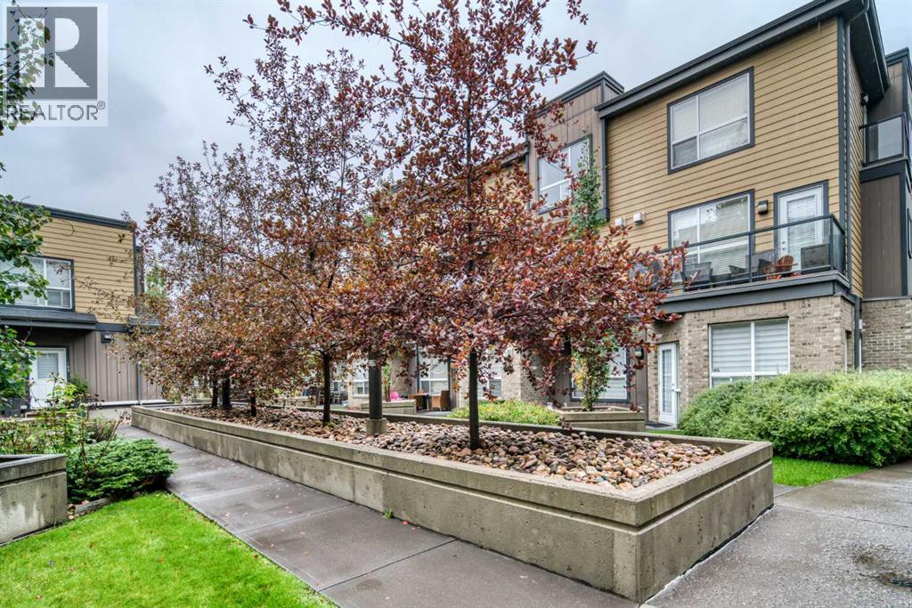 Photo 24 of 111 2420 34 Avenue Sw, Calgary AB
