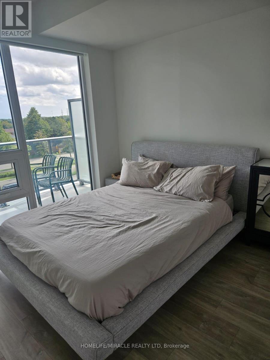 Photo 9 of 403 4675 Metcalfe Avenue, Mississauga ON