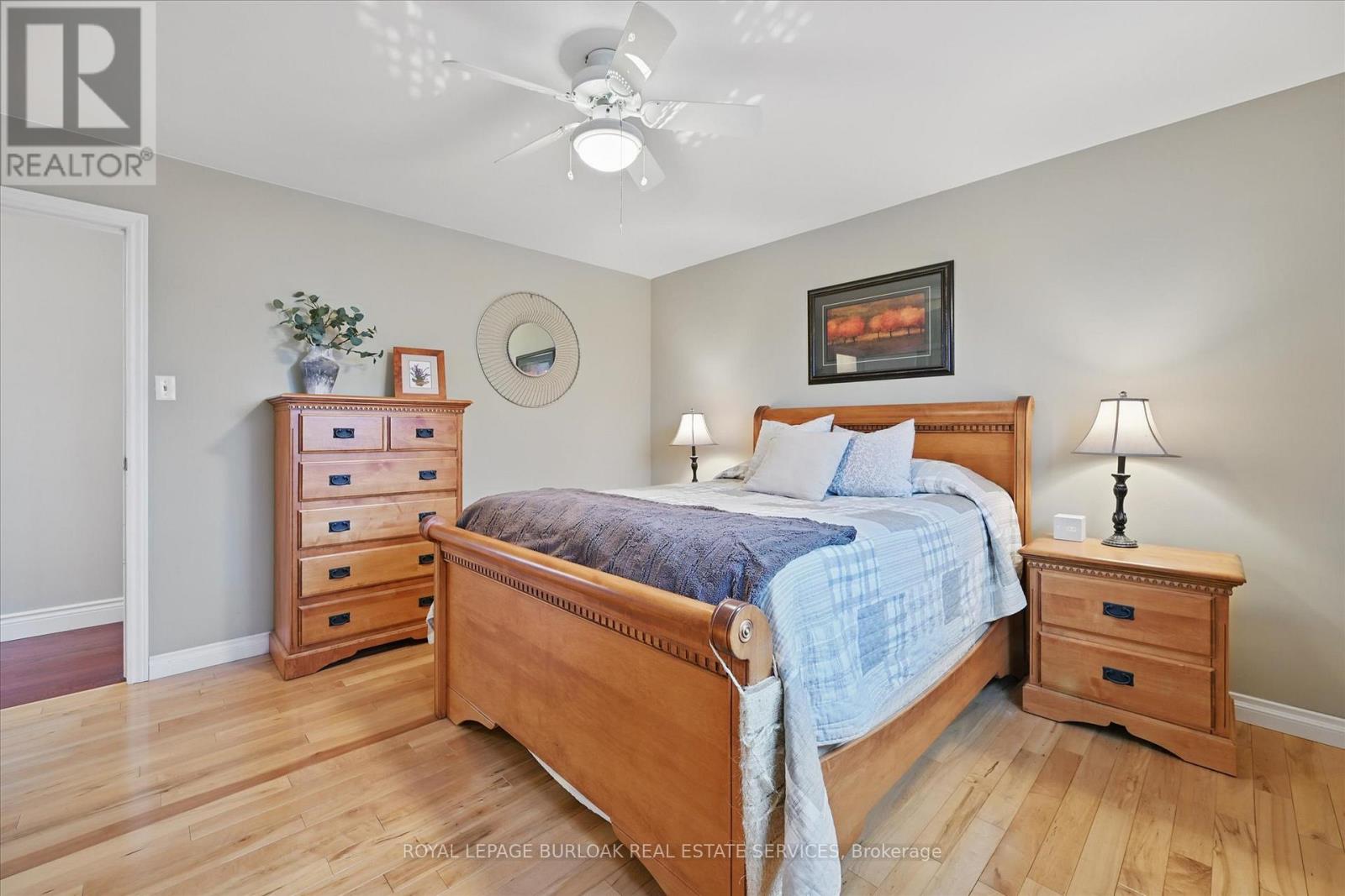 Photo 19 of 768 King Road, Burlington ON