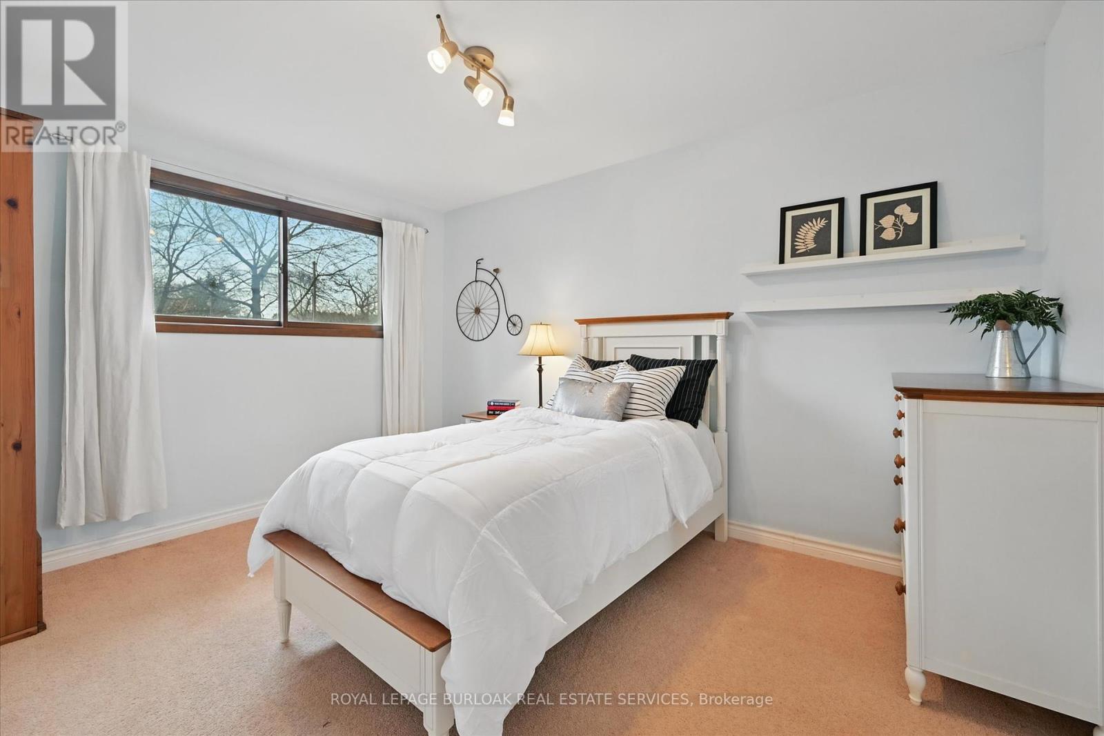 Photo 20 of 768 King Road, Burlington ON