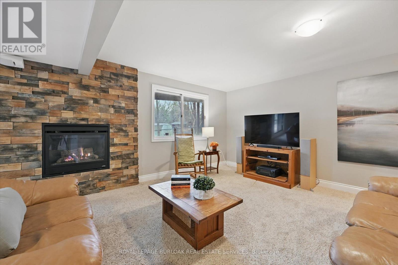 Photo 25 of 768 King Road, Burlington ON