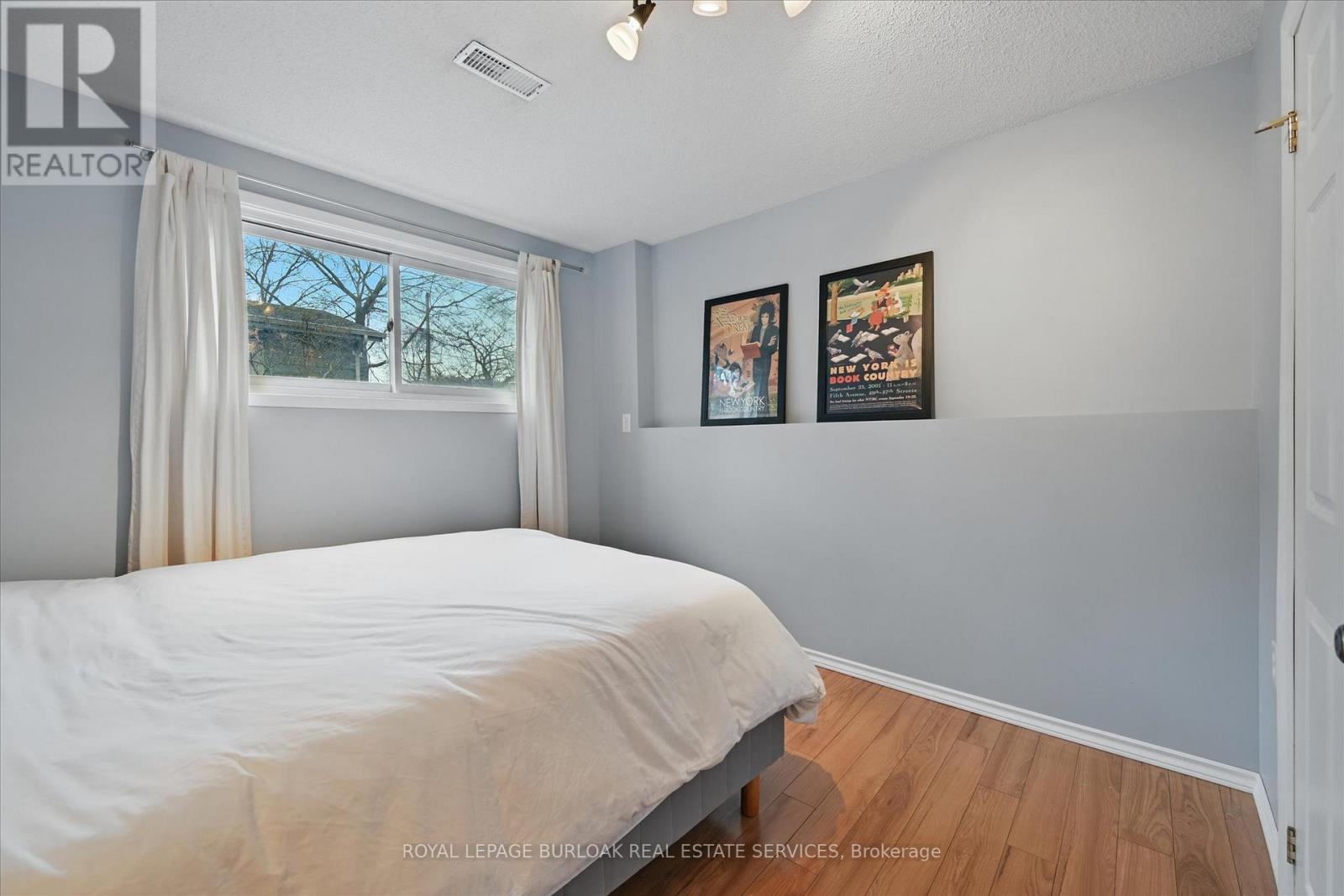 Photo 30 of 768 King Road, Burlington ON