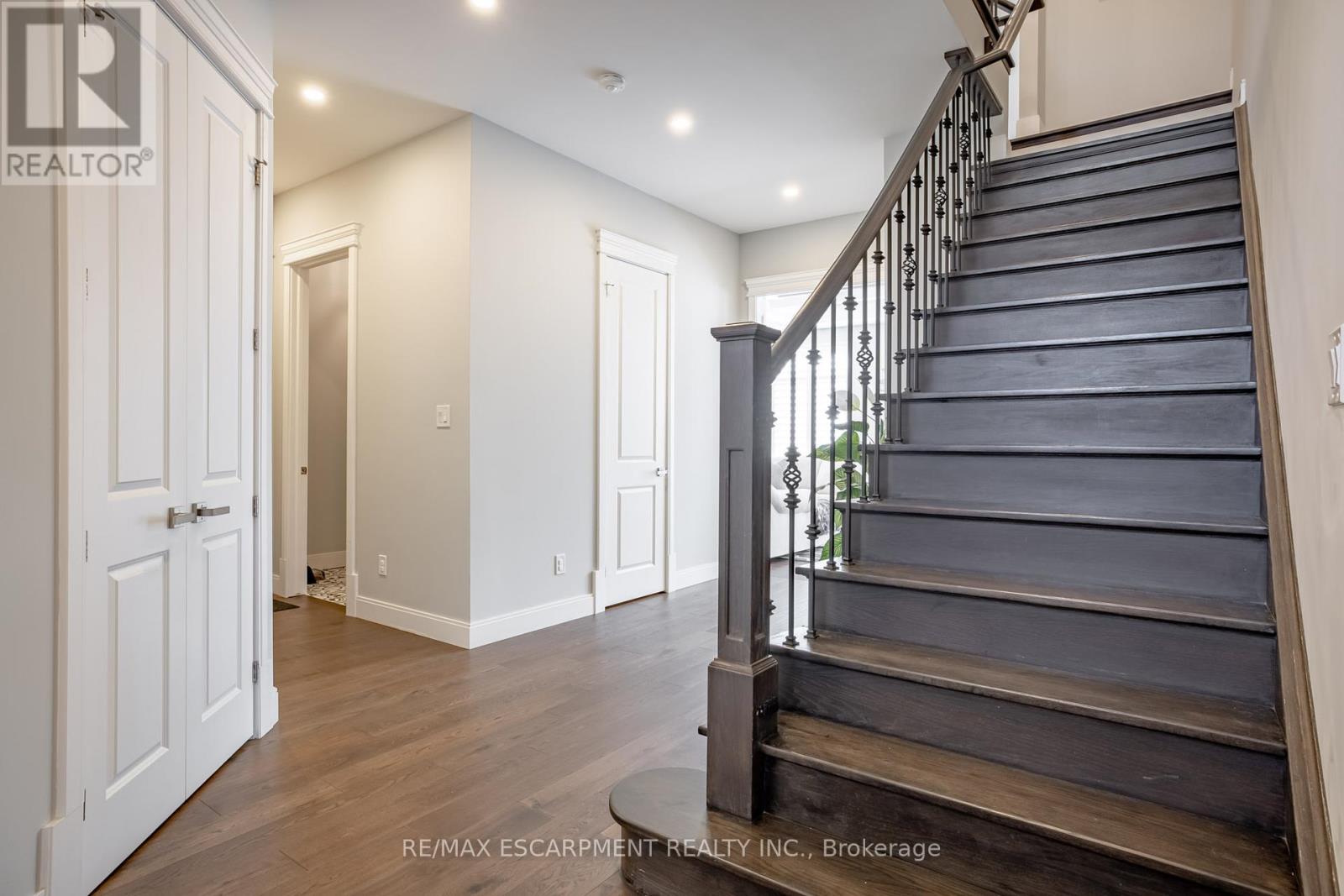 Photo 15 of 4 Lockman Drive, Hamilton ON