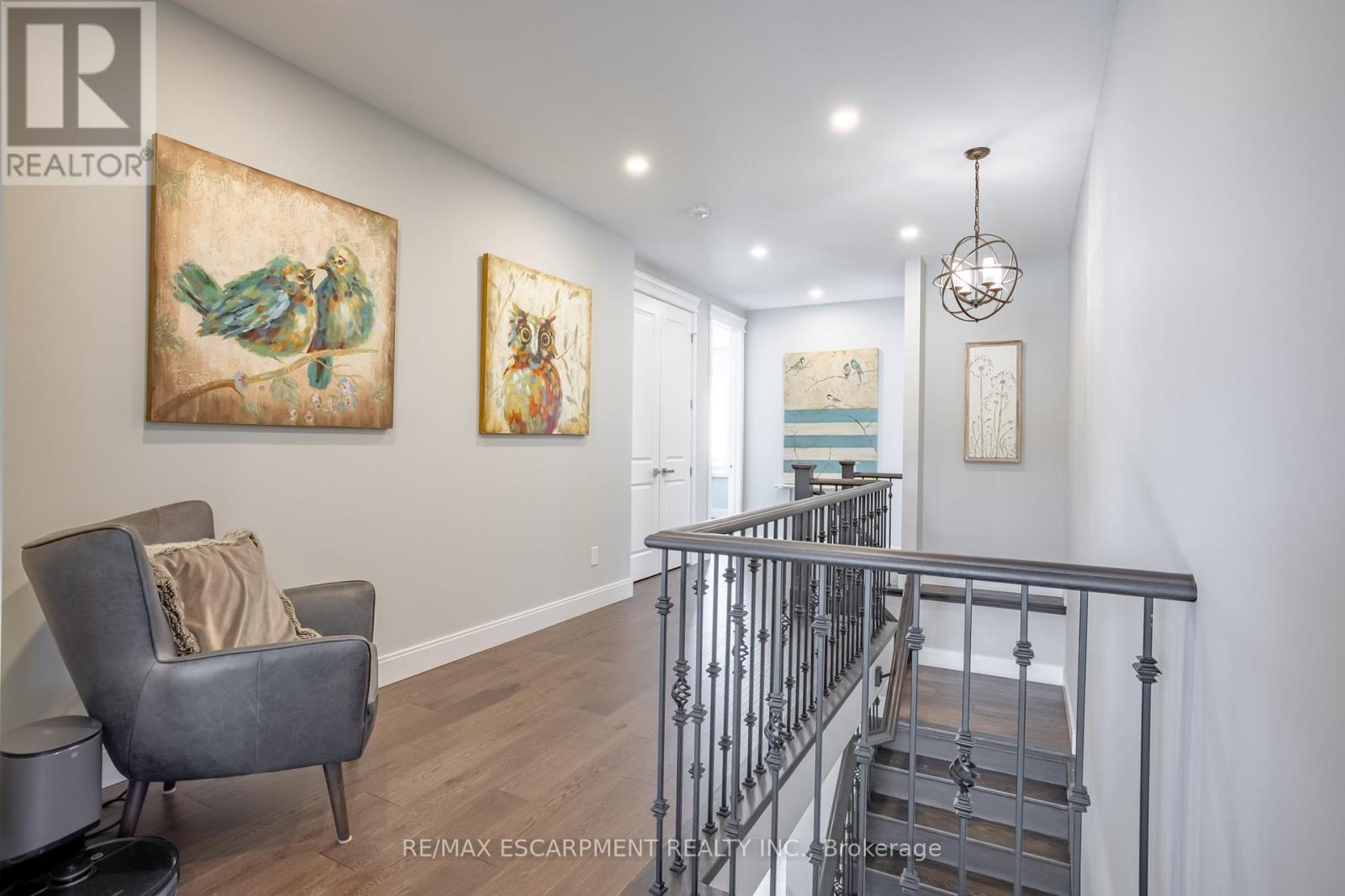Photo 16 of 4 Lockman Drive, Hamilton ON